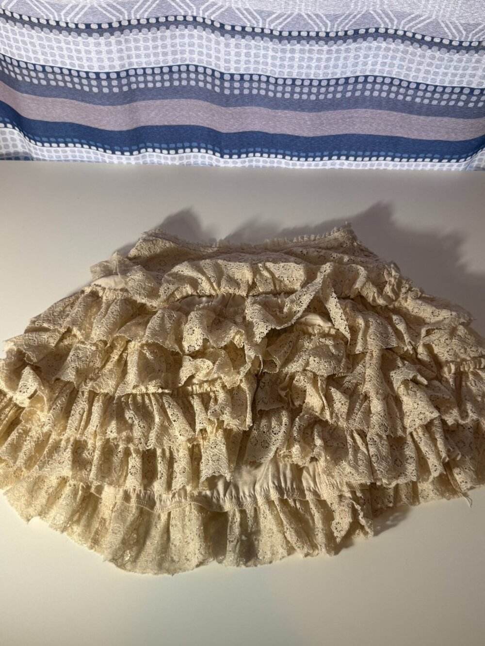 American Eagle | Ruffly Short Skirt | Extra Small